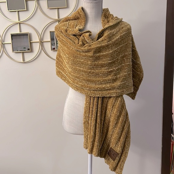 C.C. Woman’s Ultra soft chenille ribbed oblong scarf mustard knit shawl wrap - Picture 6 of 12